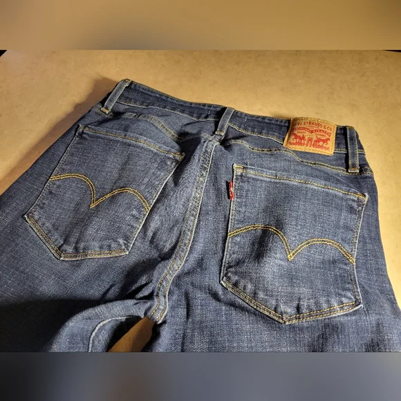 Levi's women's size29 721 high rise skinny Jeans - Picture 3 of 14